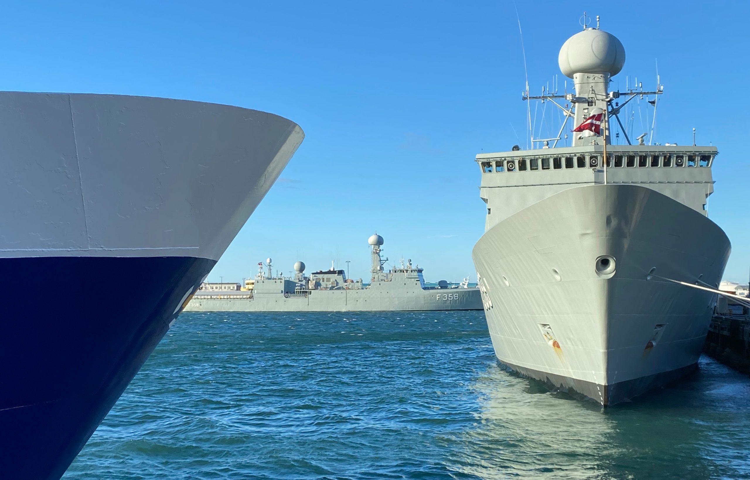 Geopolitical Tensions and Marine War Risk Premiums: Impacts on Commodity Trade and Prices